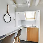 Charming Residence Under Roof Paris Bastille